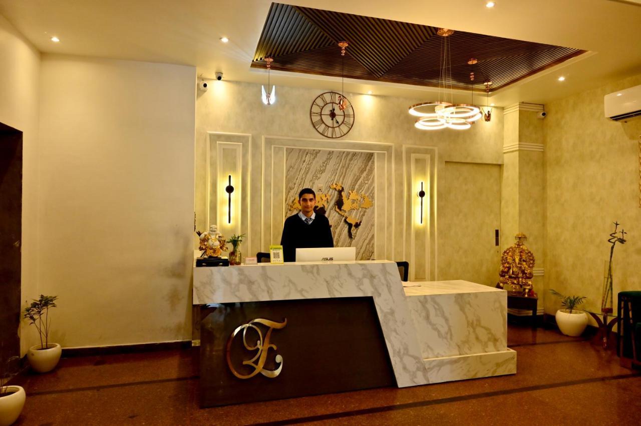 Hotel Elite - 5 Mins From Golden Temple Amritszár Kültér fotó